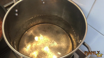 Manlyfoot: 和我一起做饭 - 意大利面 - 精液脚袜系列 - manlyfoot