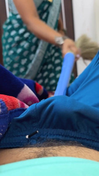 Komal Rahul Was Shaking the Land Inside the Blanket, Seeing Maji's Back and Doing It Loudly, Then She Started to Sigh up and Release It Hard