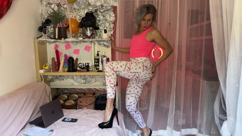 DINA LIGHT: Aventuri fierbinți cu final umed