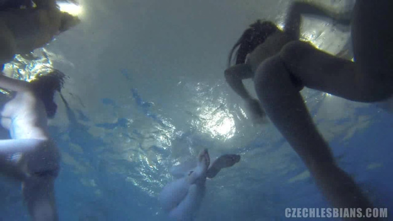 Czech Lesbians: chek lesbiyan 5 - bhaag 5: mast chek lesbiyan jangli ho jaati hain -...