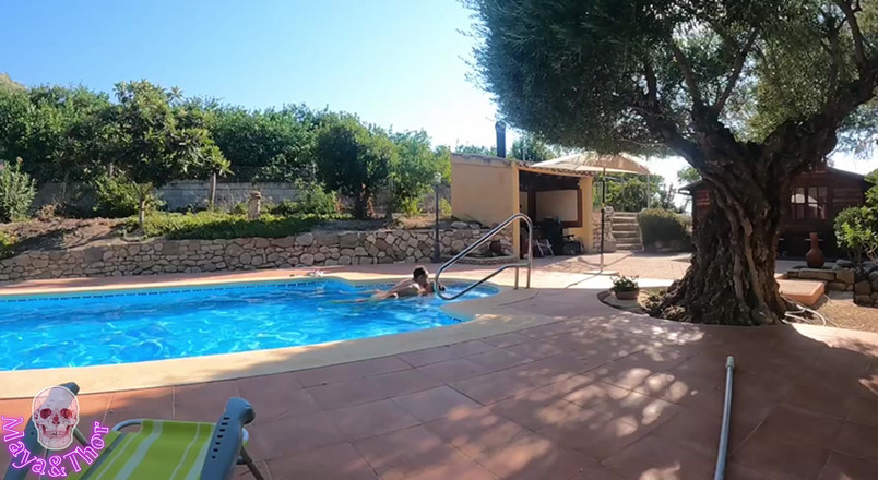 Mayay Thor X: La moglie amatoriale con un gran culo è molto calda a...