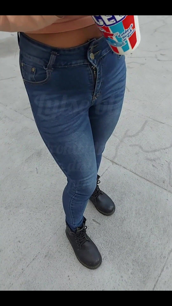 Lylsexxx: Je finis par baiser une fille infidèle rencontrée au centre...