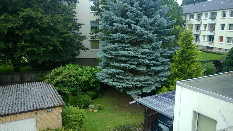 Annabelle Rogers: खिड़की से बाहर नग्न और चूत के साथ खेलना