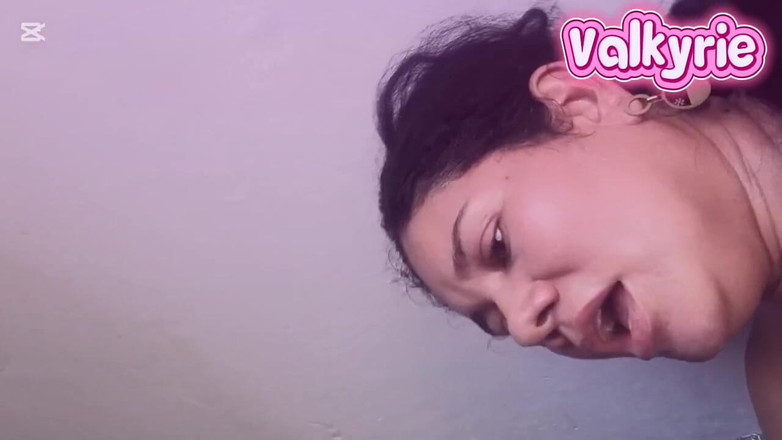 Valkyrieandluigy: 胸の妻のディープスロート