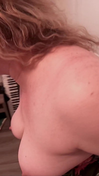 Poor Horny Stepmom's Back Is Hurt and Needs a Good Fucking