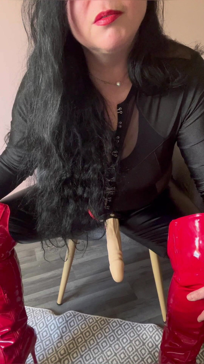 Maitresse Clara: 洗脳してるんだ