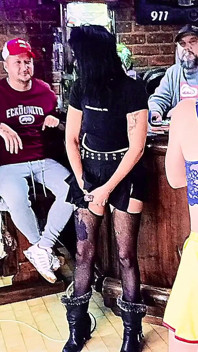 Co se tady stalo, moje holka použila robertek na mou nevlastní sestru
