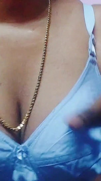 Hot and Juicy Desi Indian Woman Cheating with Married Boy