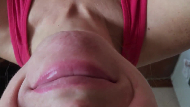 Anna Shpilman: Boquete profundo e sensual. Porra na boca.