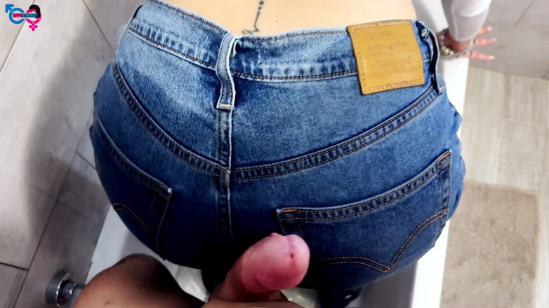 effeemme1: Mi Compañero De Piso Me Hace Una Felación En La...