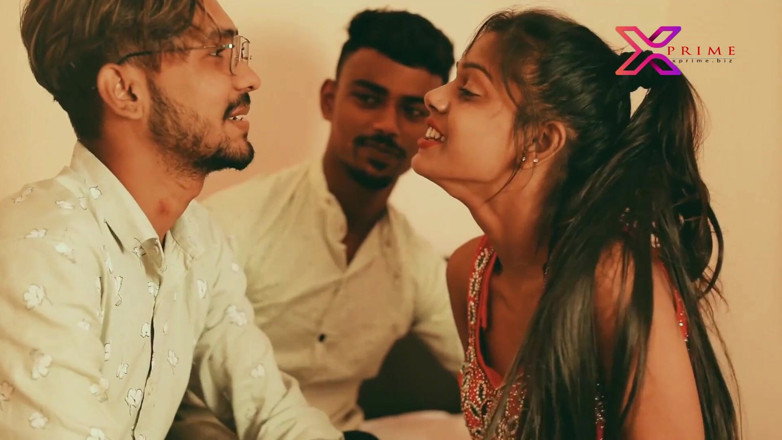 Indian Erotica: Najgorętszy indyjski seks w trójkącie z piękną dziewczyną
