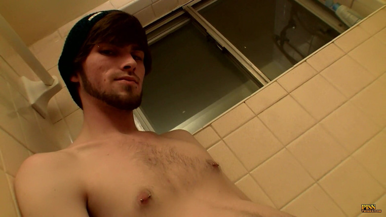 Piss Twins: Diversión mojada y pegajosa en el baño