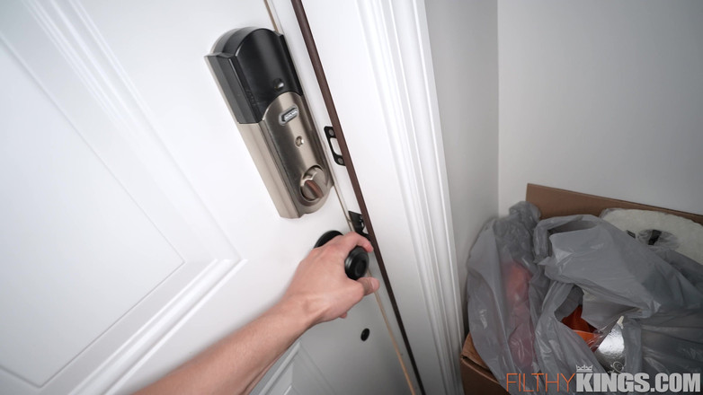 Filthy Kings: Nevlastní bratr sleduje můj obrovský zadek v POV