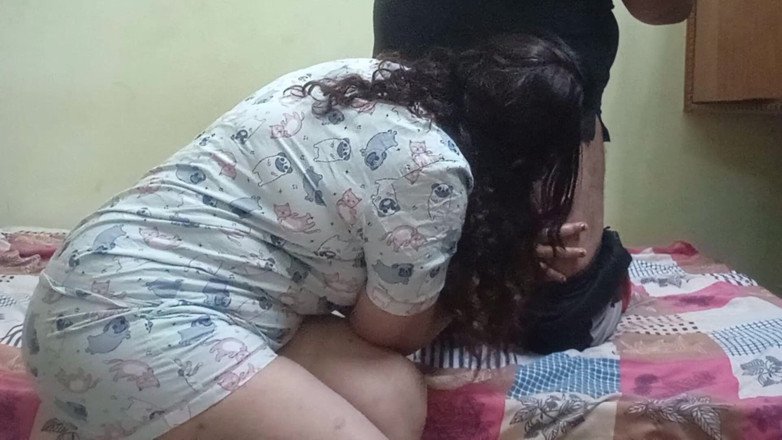 aliabegum: Casal indiano goza