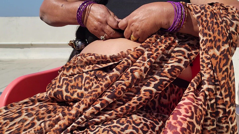 TABOOBREAKERS: 야외에서 햇볕을 쬐며 자기 사랑을 만지다