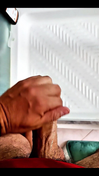 Ulysses the bear: 抚摸它，感觉 ita 长时间，深抚摸。你会想看到最后。