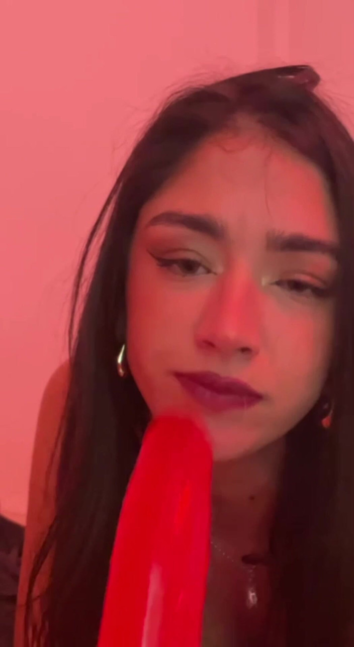 Josefina XOXO: Deep Throat with My New Toy