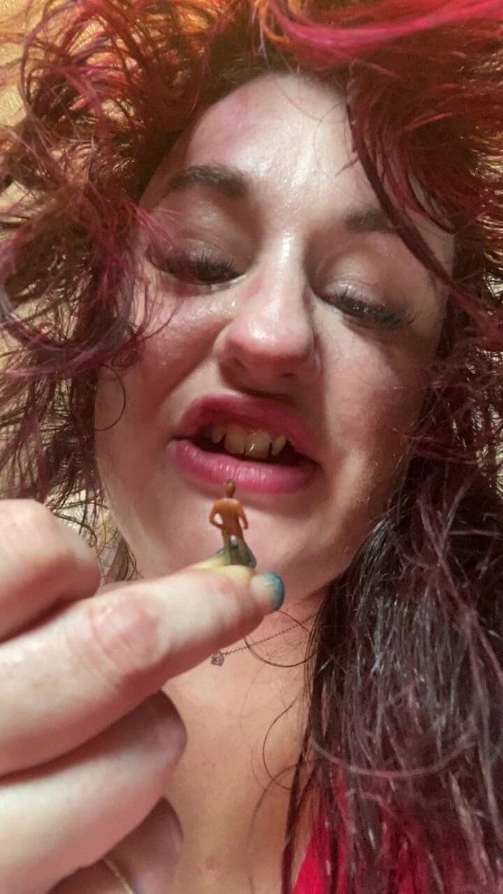 BellaBlast: Велетень, крихітний чоловік, фруктова закуска