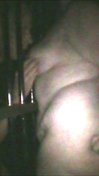 Desnudo En El Cuarto Oscuro