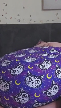 SSBBW Uses New Play Toy Dildo