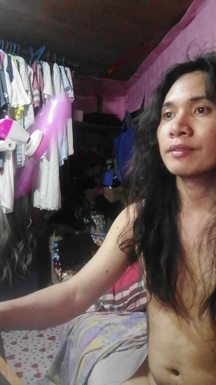 Reynaldo6: La ragazza sarà piccola perché papà vuole anche che tanto...