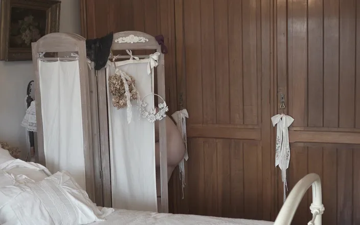 Dolls Cult: I Like to Tease by Undressing...