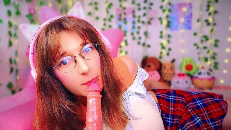 Bella Roar: Îmi place să-mi sug pula perversă