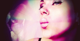 Goddess Misha Goldy: Ti farò diventare la mia schiava del rossetto. Ti piacciono...