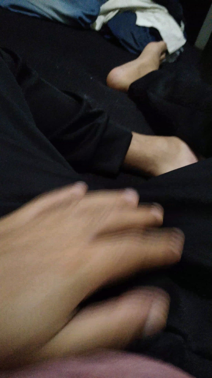 AlexAlejandro13: Chạm vào khiêu khích