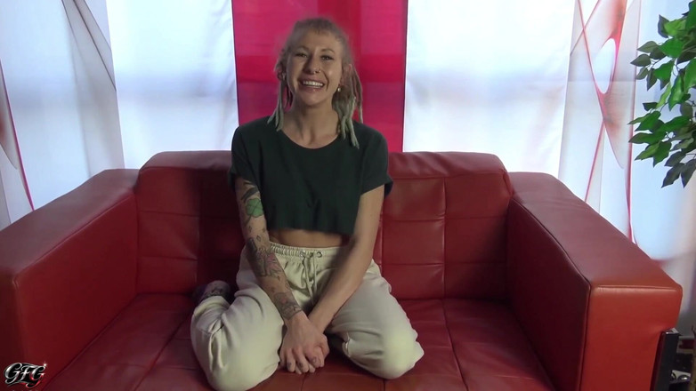 German Fuck Girls: Grande Surprise Pour Toi!