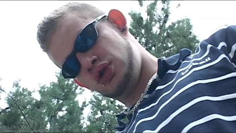 Young Bastards: Cewek nakal punk dientot habis-habisan di hutan