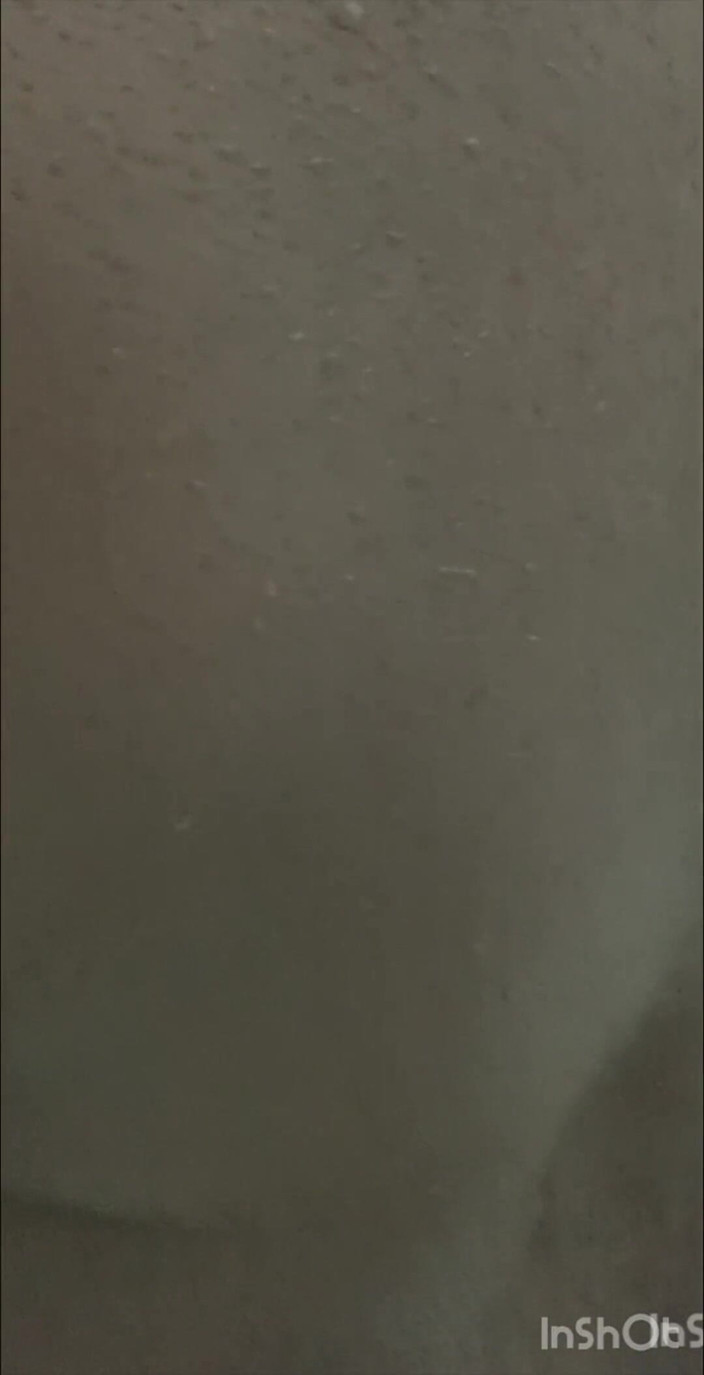 ThickJamaicaDick: Fa la doccia prima di andare fuori a scopare un...