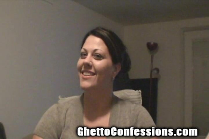 Ghetto Confessions: Maman pulpeuse à gros nichons, pute à la gorge profonde, salope dévergondée,...