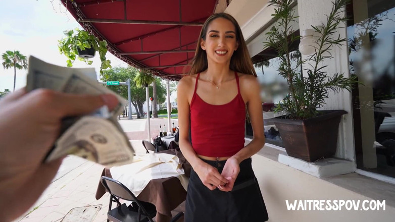 Waitress POV: Garson bakış açısı - natalia nix - tatma italiana
