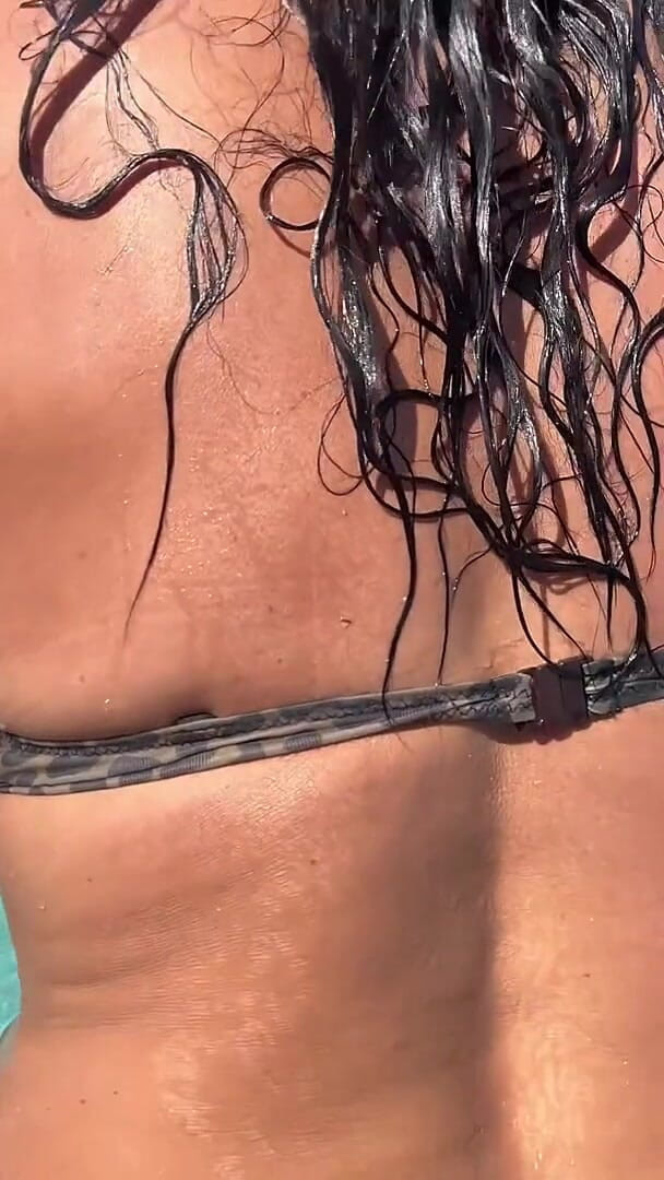 MilfyCalla: Poolside Thong Tease - Wet Ass &amp; Fun on the Float