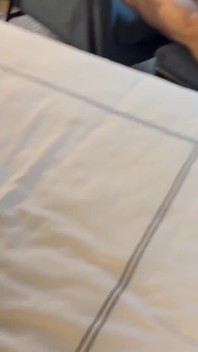 Esposa se folla instantáneamente al marido después de que él la mira recibiendo chorreo de leche de su amigo / segundos descuidados