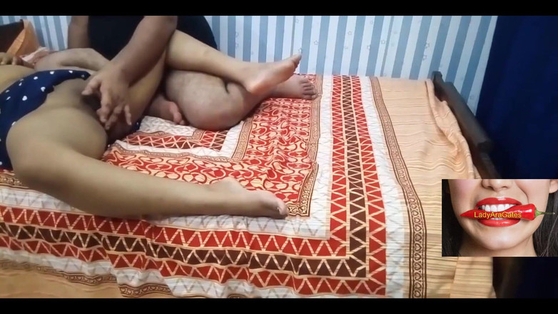 Hotty Jiya Sharmaa: Alla hjärtans dag XXX porrrollspel klart hindi ljud