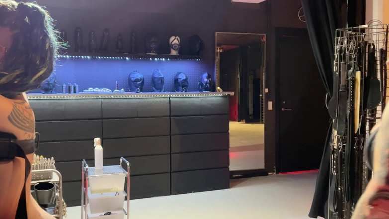 Domina Dark: Göte şaplak atma kadın itaatkar