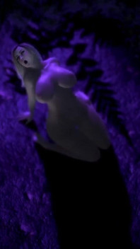 Blonde chick riding dildo in the forest : 3D Porn