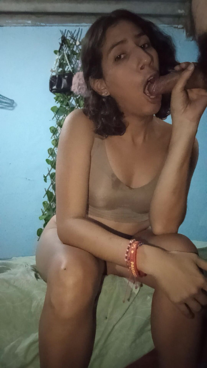 Femboy from Colombia: いい動きが来る