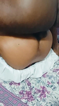 Fratele vitreg a ejaculat după ce a făcut sex. Videoclip viral indian cu sex dur.