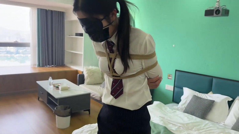 OrangeXXOO: Addestrare e insultare la mia ragazza sexy 04