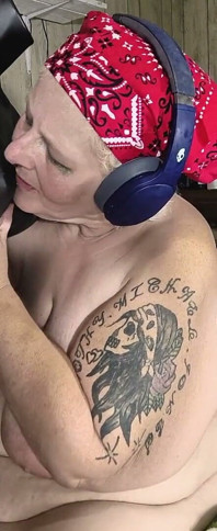 Fucking Her Bitch with a Strap on There's a Lot of Cumming Going on