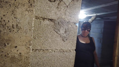 mariaespino: Mi maestro me lleva de vuelta a la bodega para...