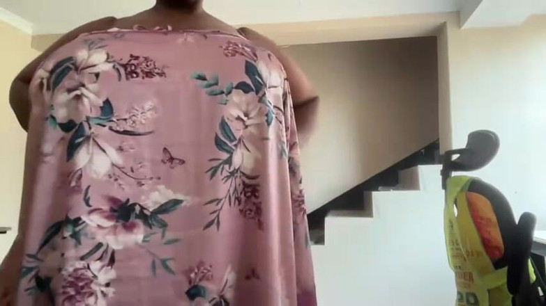 Legendary Booty Overdose: Prsatá bbw striptýz