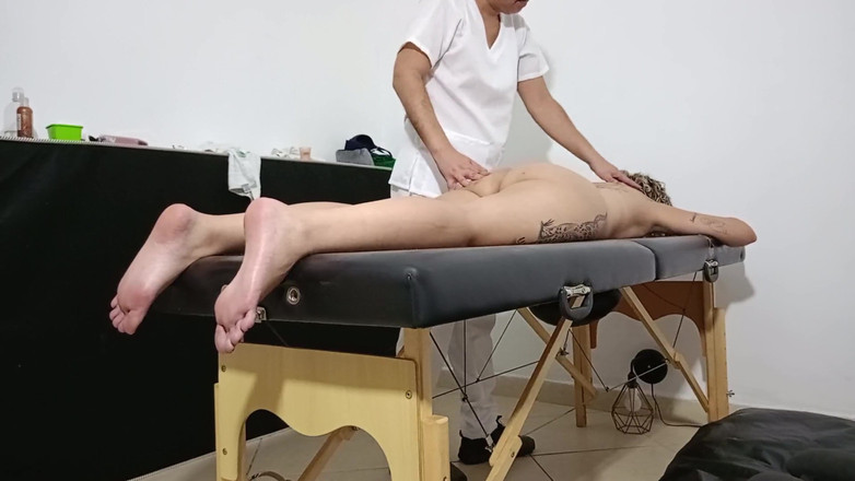 Gabi SweetCouplesStories: Ateşli mum ve yağ masajı