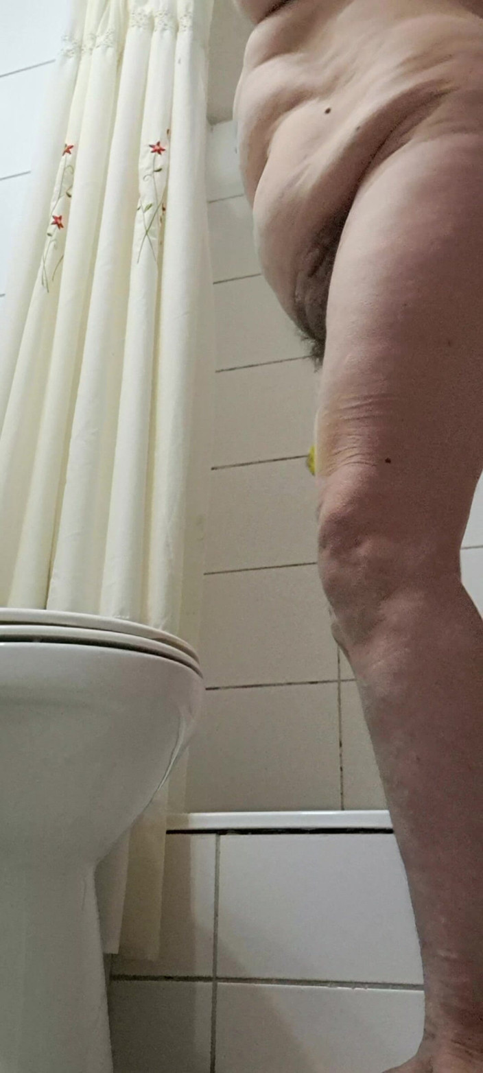 Mommy big hairy pussy: Nackte MILF, arsch zeigen und mehr