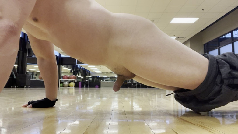 barenakedboy: Mărturisire la sală: Flex, transpirație, stroke, și eliberarea în Yoga Studio