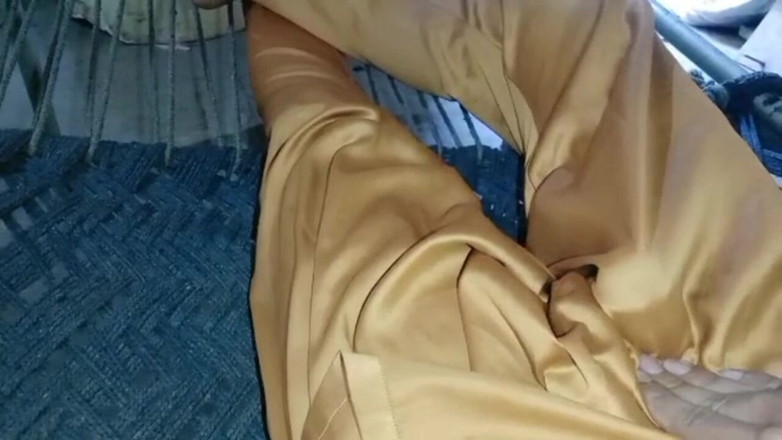 Desiboy gay: Pakostani sex room pełny gorący chłopak ręczna robota pełny seks...