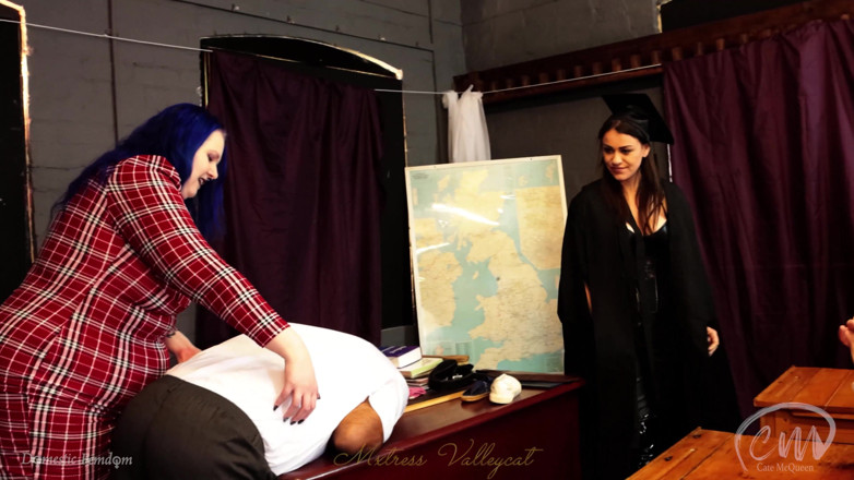 Mxtress Valleycat: Tickled in class